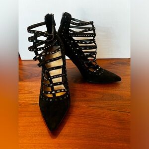 Fergie Aubree Black Stud Straps Leather Pumps  Size 9 Zipper Back 4 Inch Heels